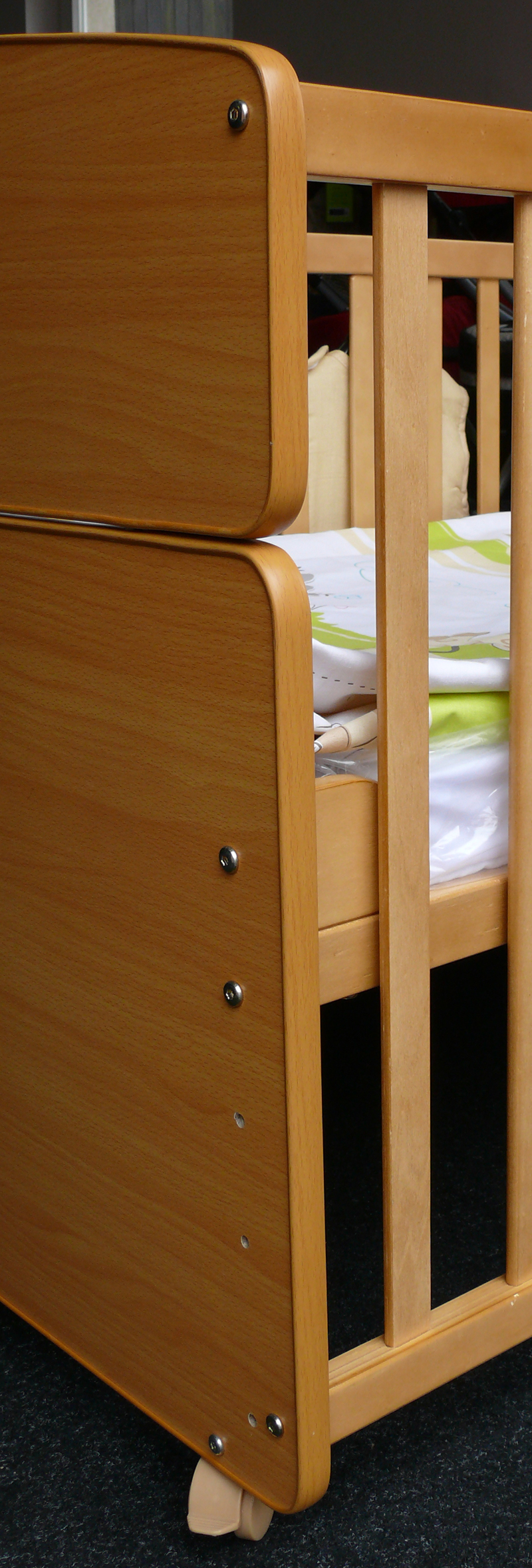 BAZAR Postýlka 140x70 s výbavou